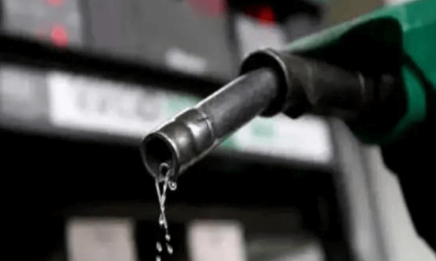Dangote refinery reduces petrol prices by N15 across the country